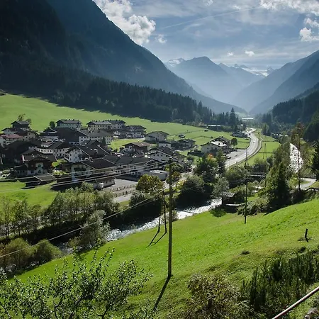 Landhaus - Praxmarer Pensjonat Neustift im Stubaital