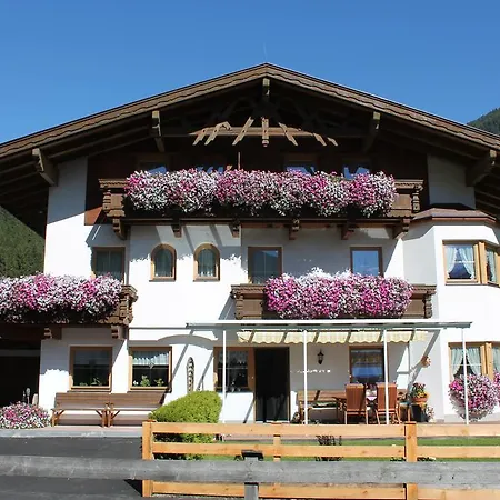 Landhaus - Praxmarer Pensjonat Neustift im Stubaital